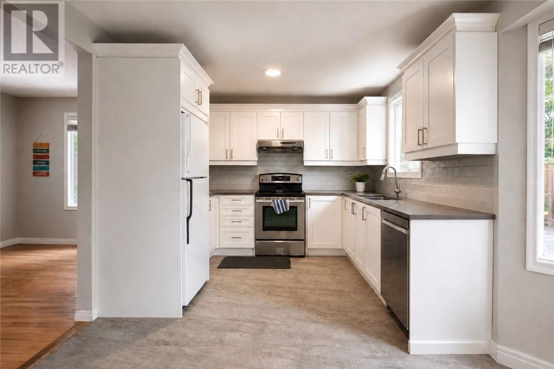 10 Dorchester Crescent - Image 3