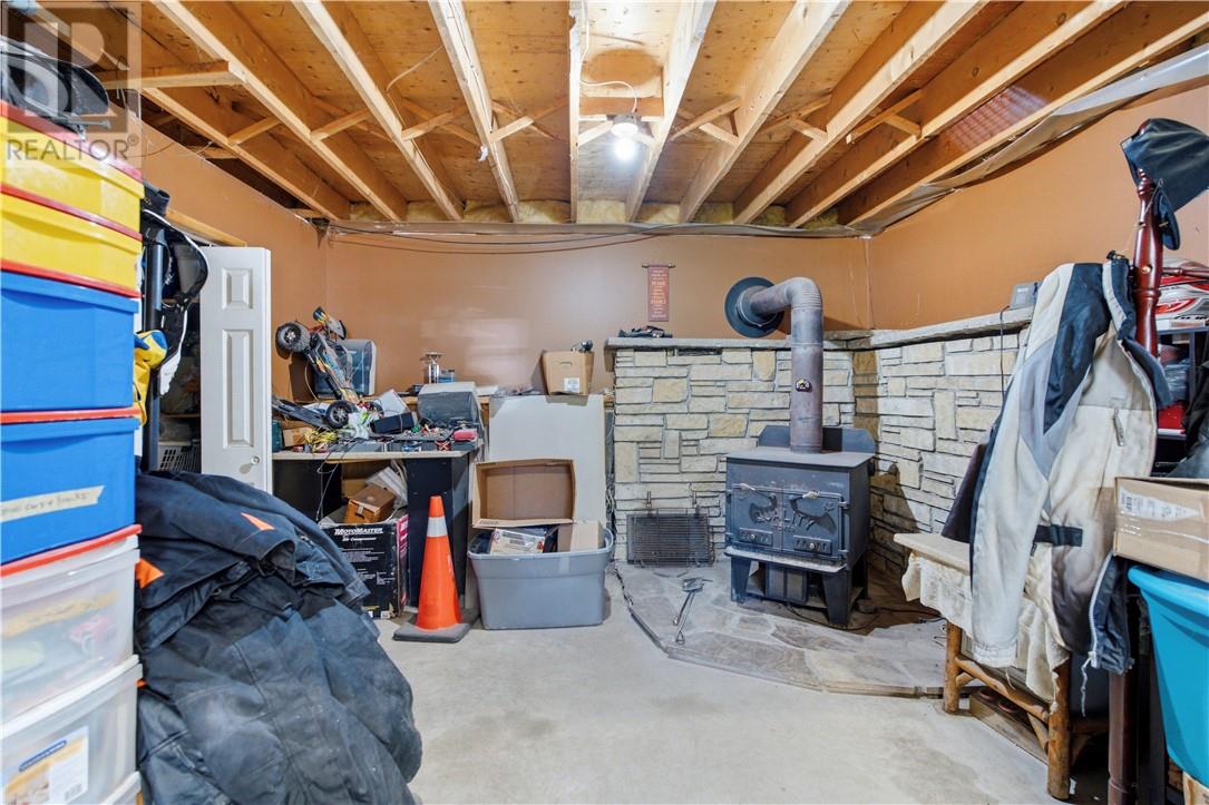 39 Draper Street W - 18
