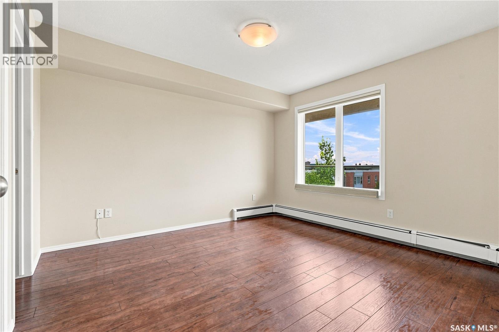 #320 1850 Main STREET - Image 23