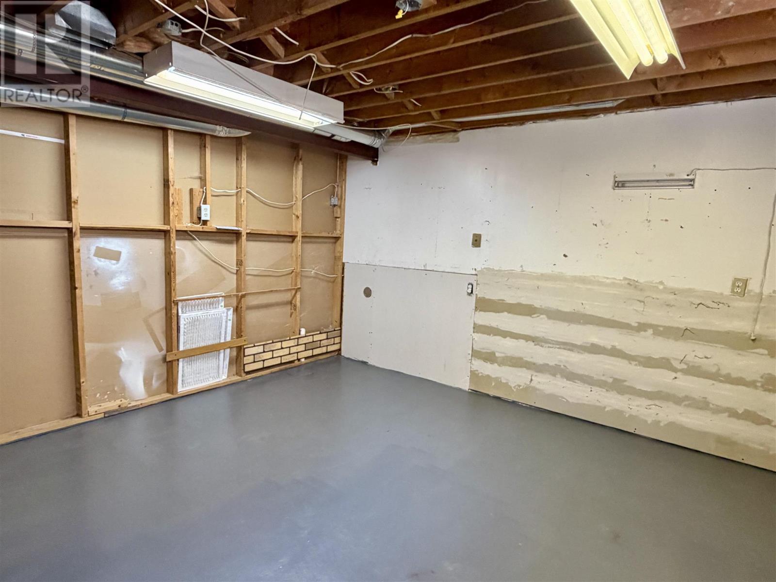 55 Pearson DR - Image 30