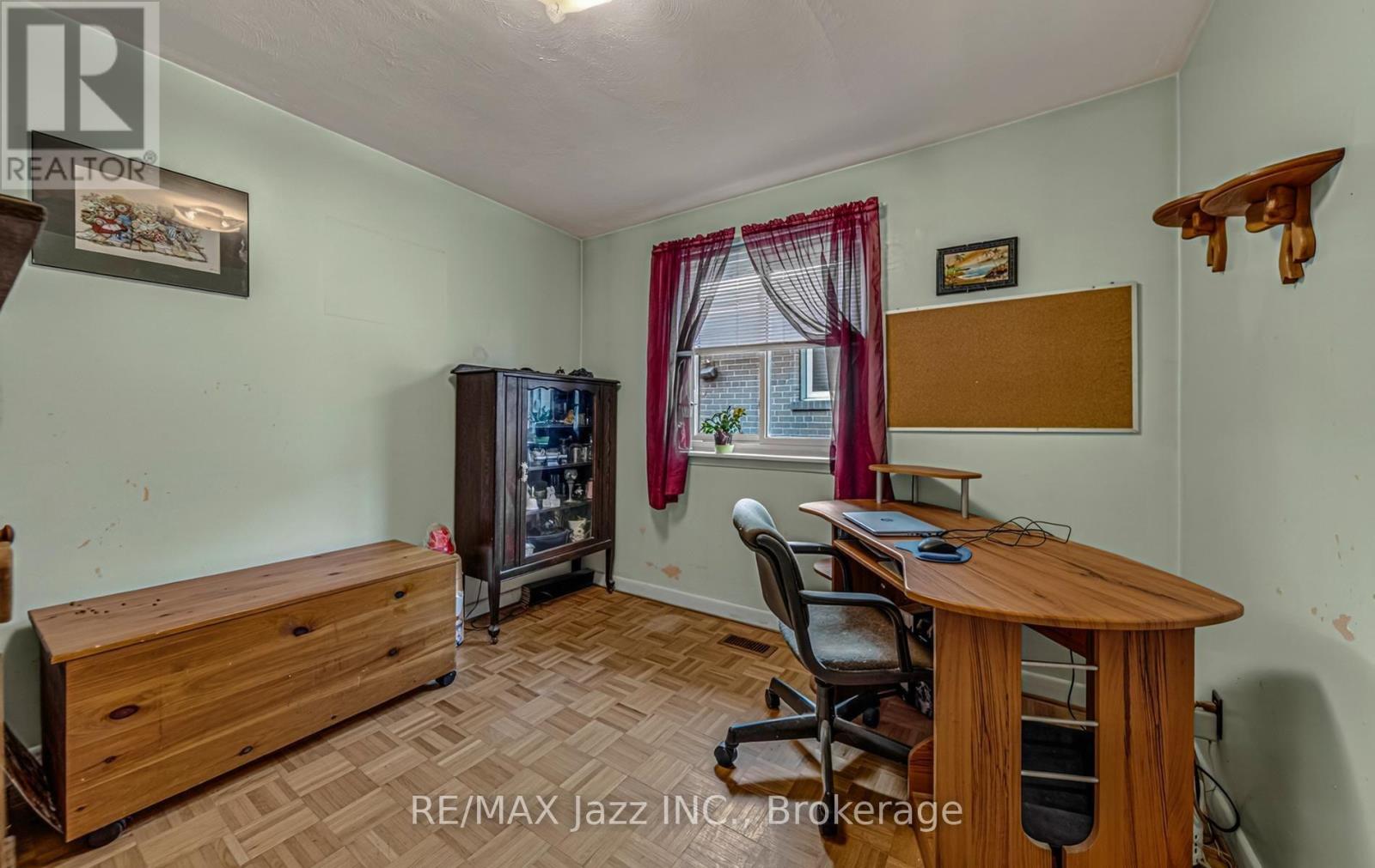 1481 EVANGELINE DRIVE - 11