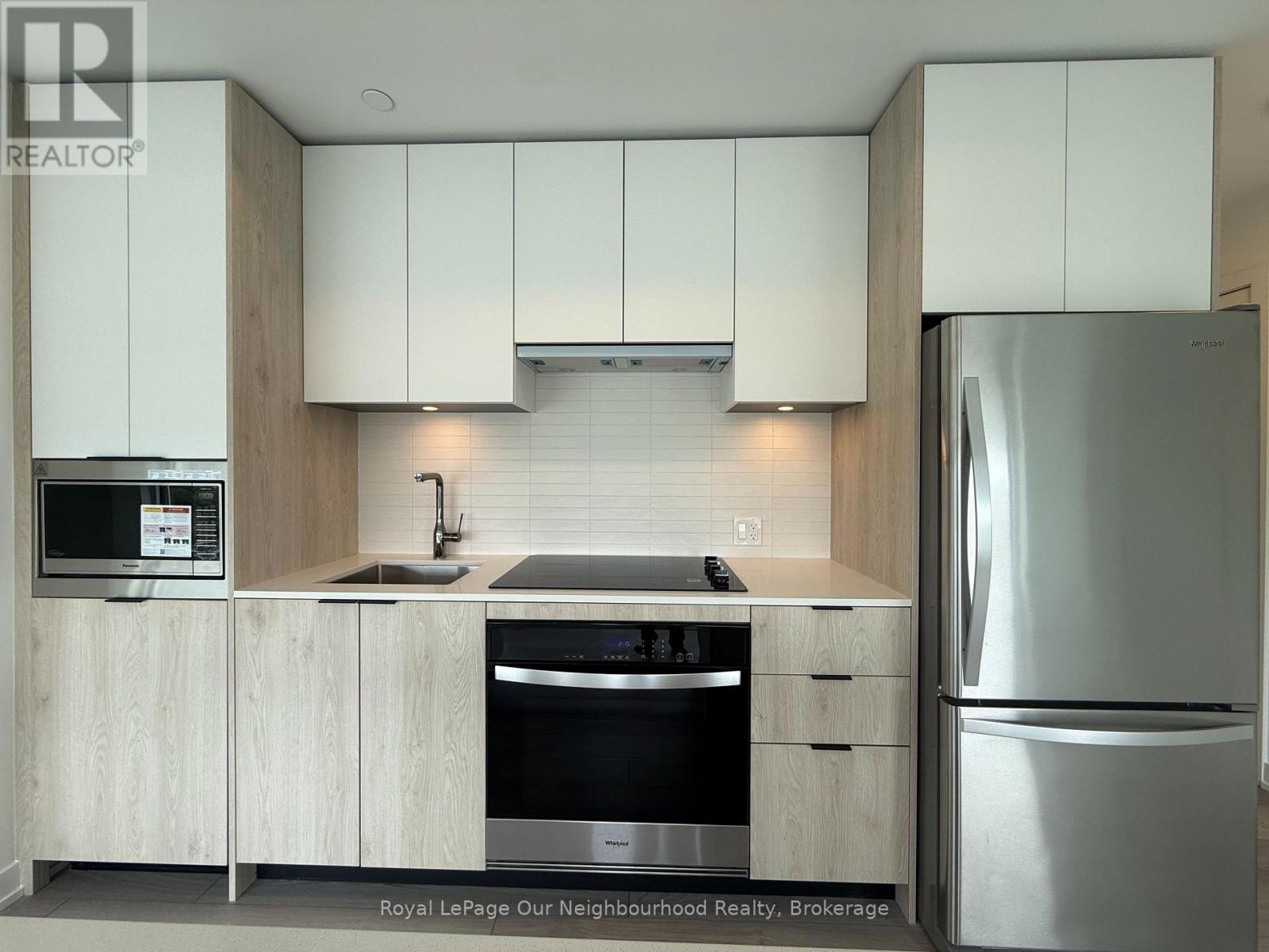 Photo of 1007 The Queensway