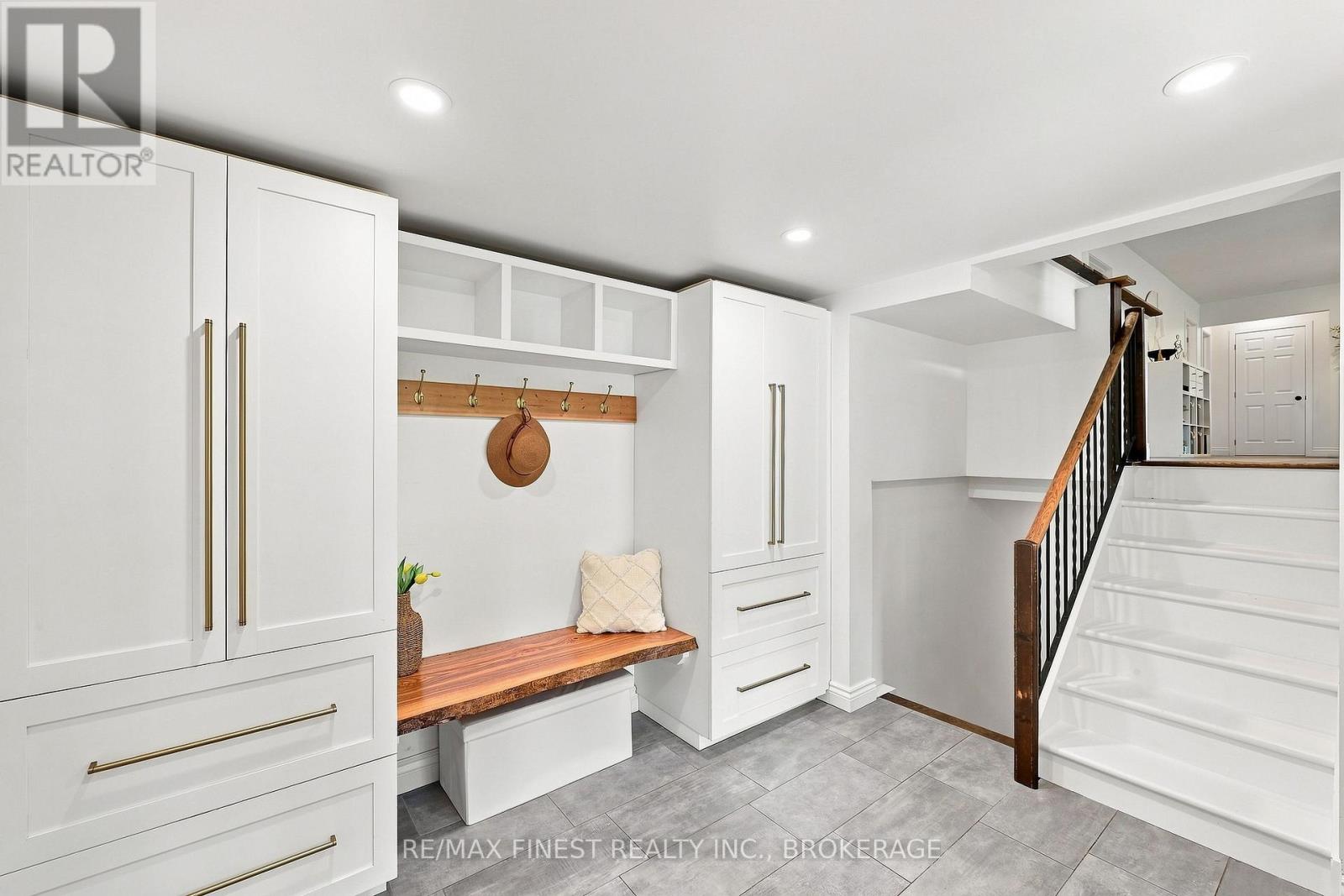 3420 ROUND LAKE ROAD - 24