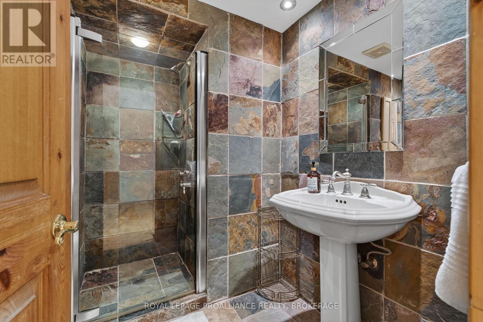 4362 SILLS BAY ROAD - Image 30