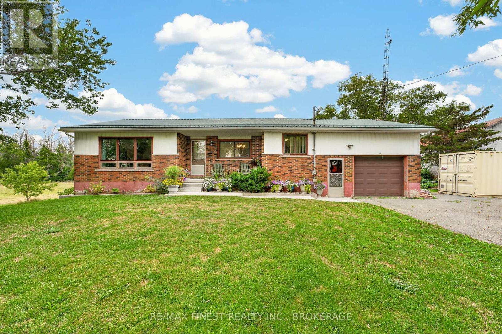 607 FITCHETT ROAD - 1
