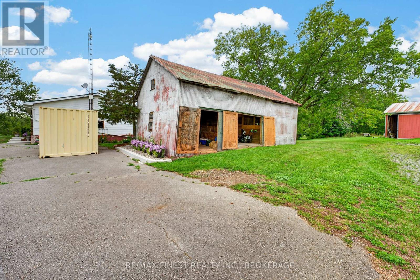 607 FITCHETT ROAD - Image 25