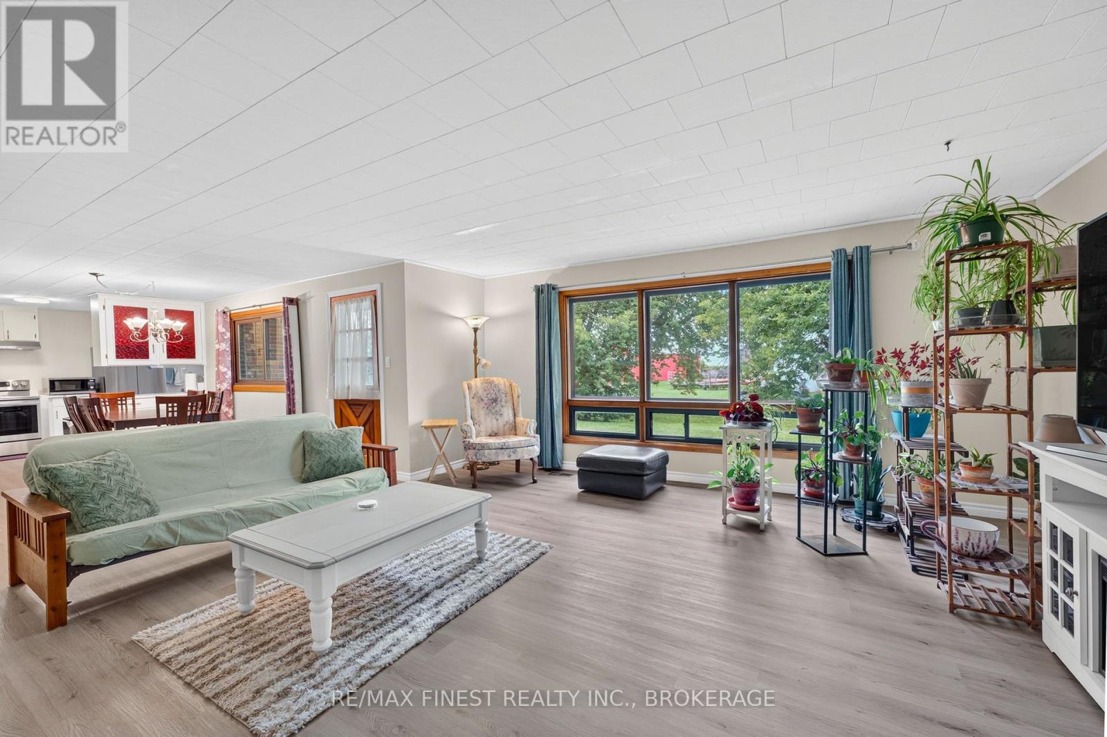 607 FITCHETT ROAD - Image 9