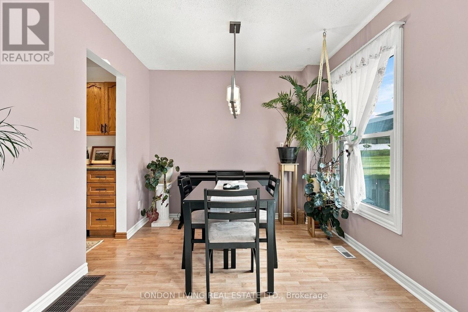 193 DEVERON CRESCENT - Image 17