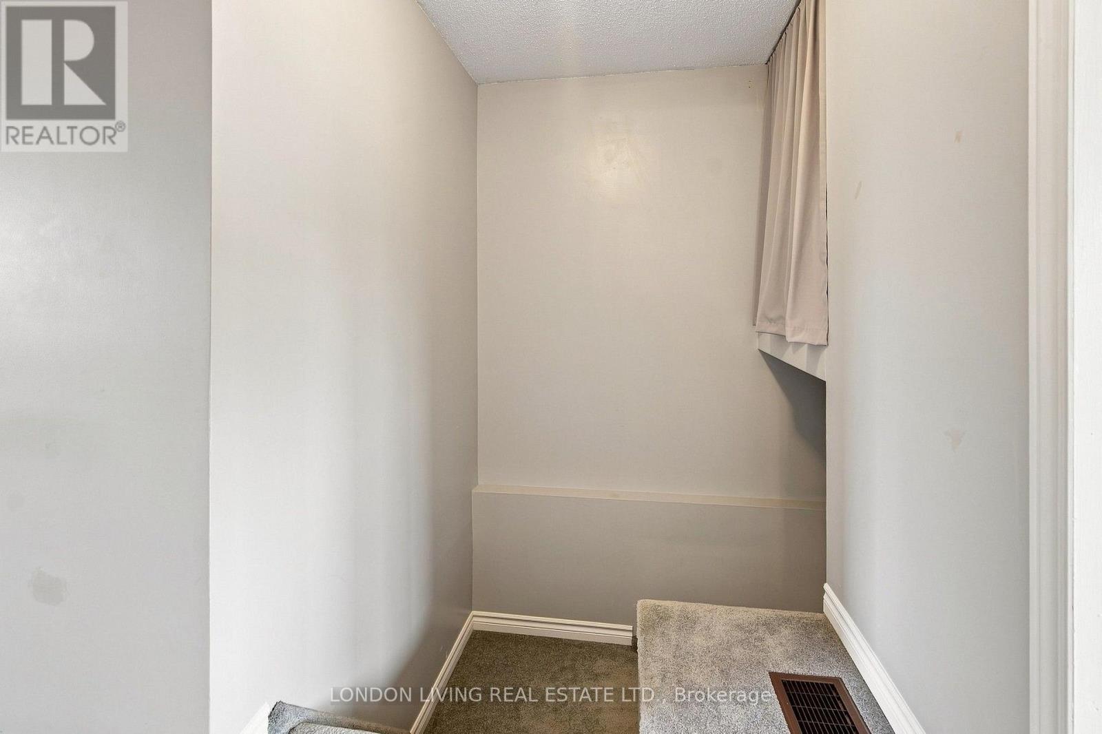 193 DEVERON CRESCENT - Image 33