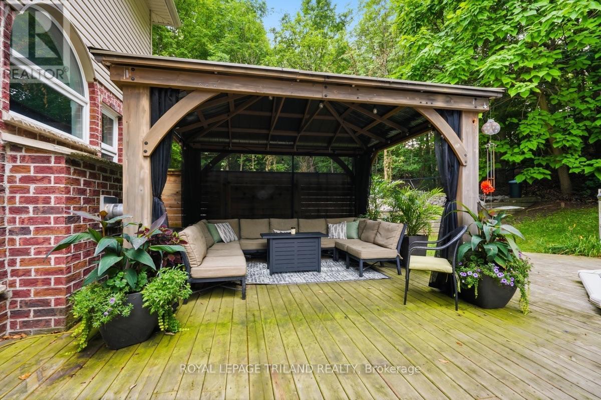 365 RICHMEADOW ROAD - 37