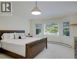 Living room - 2265 Sage Lane, Saanich, BC V8N6L6 Photo 16