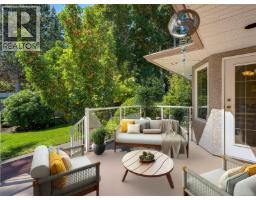 Dining nook - 2265 Sage Lane, Saanich, BC V8N6L6 Photo 13