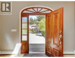 2265 Sage Lane, Saanich, BC V8N6L6 Photo 33