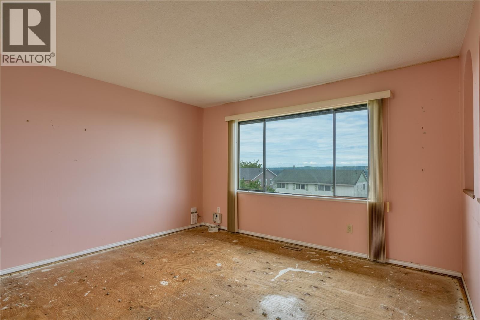2079 Camosun Cres - 5