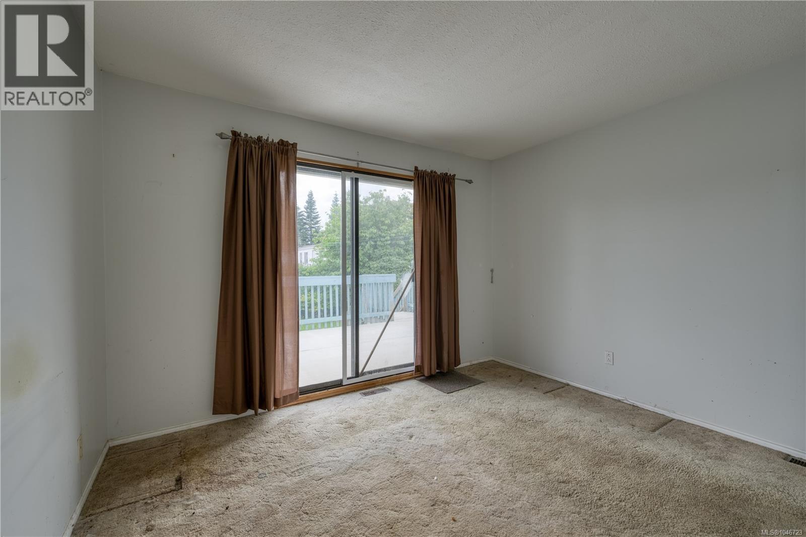 2079 Camosun Cres - 17