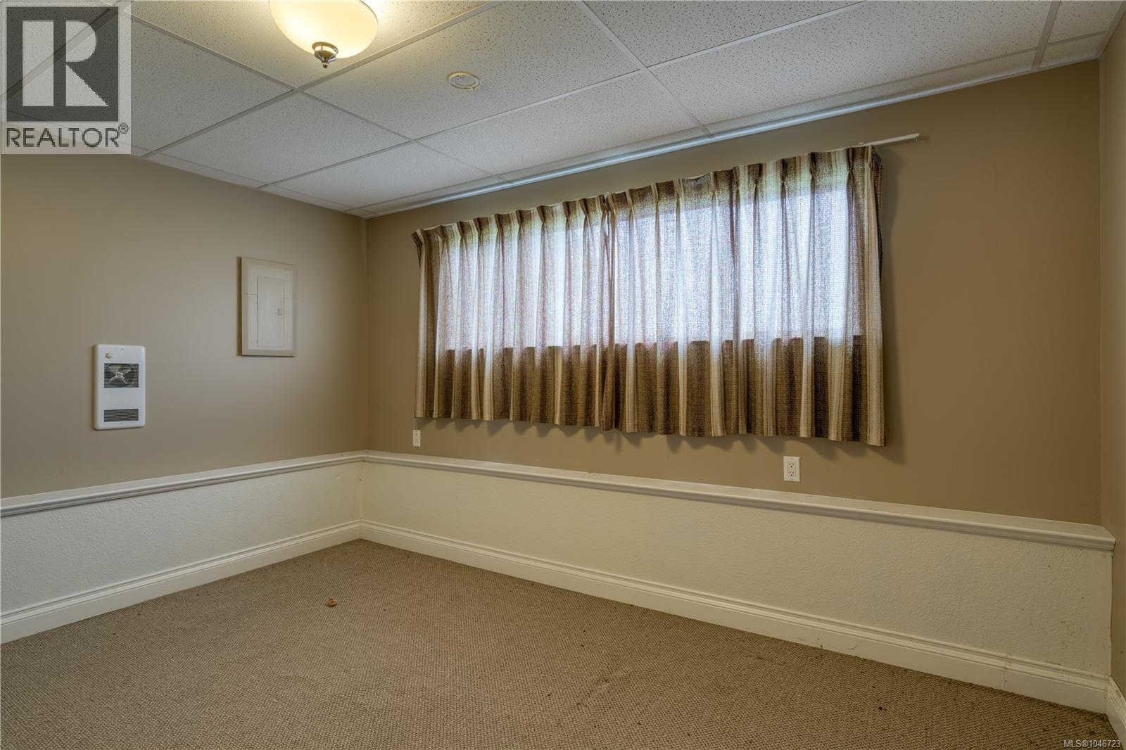 2079 Camosun Cres - Image 24