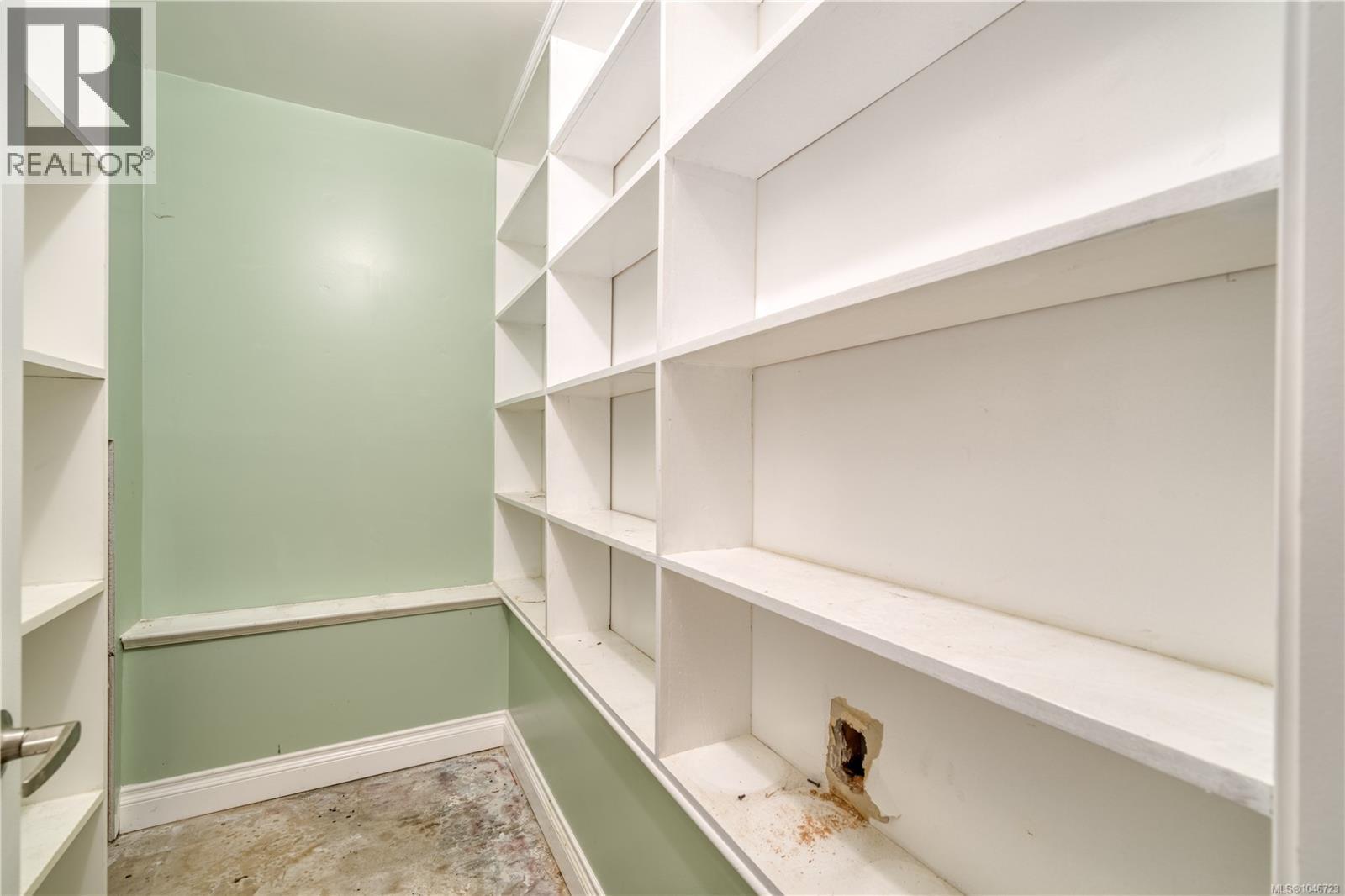 2079 Camosun Cres - Image 27