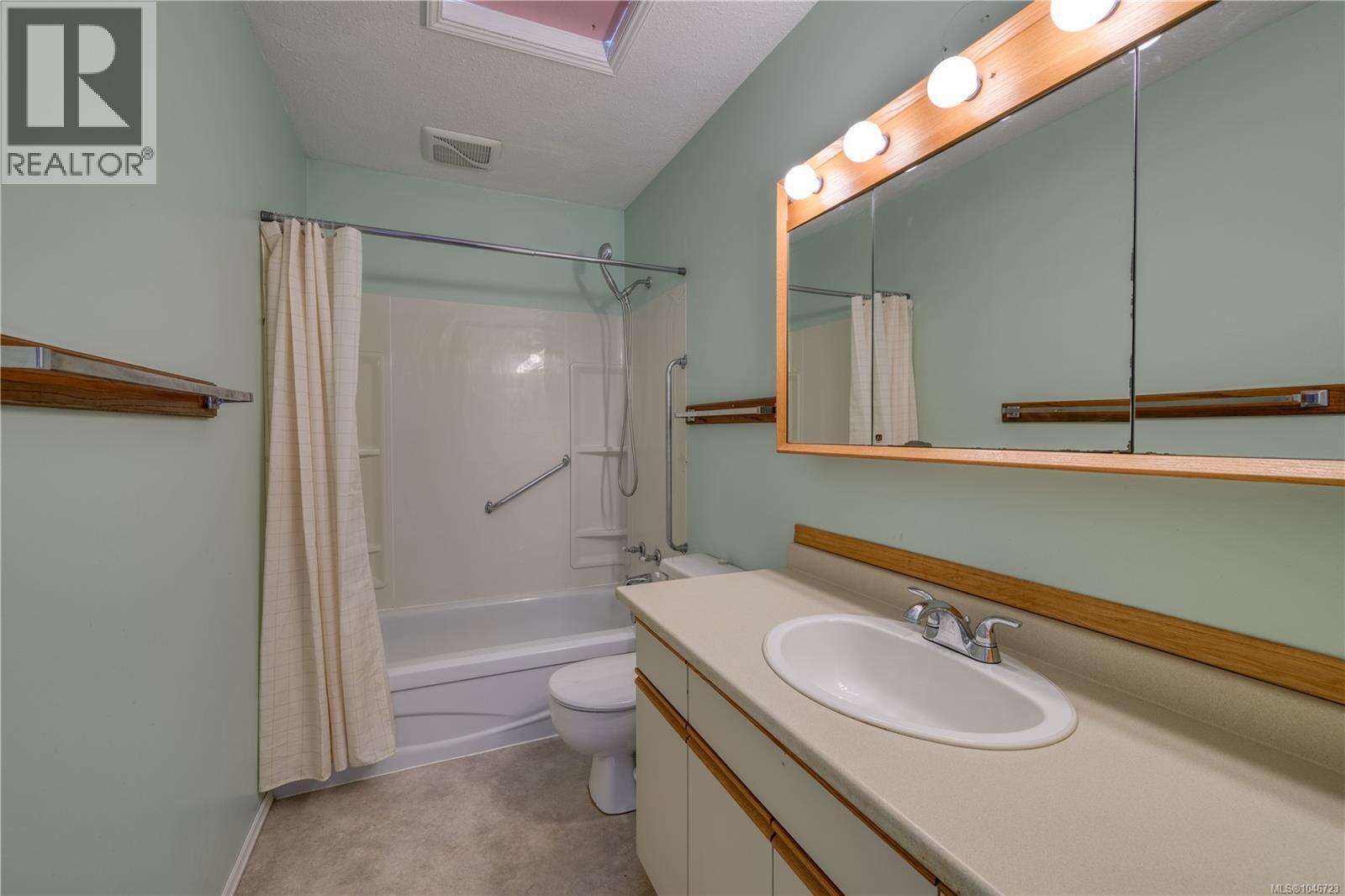 2079 Camosun Cres - Image 20