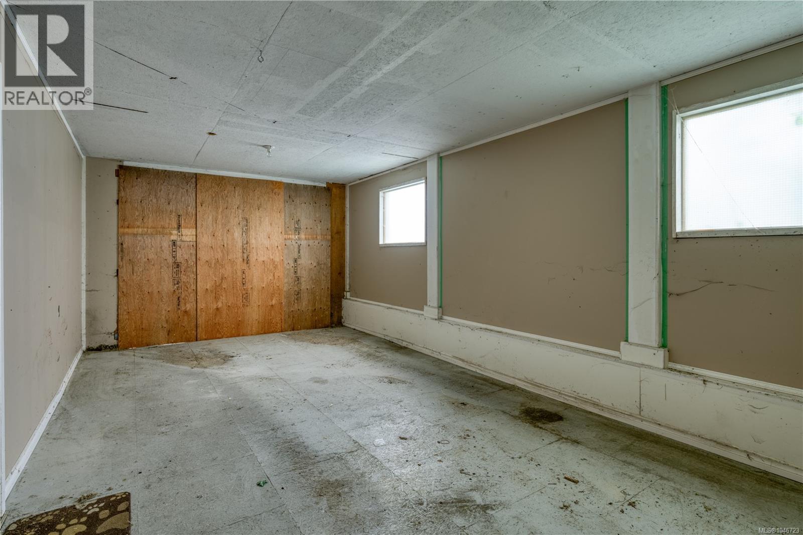 2079 Camosun Cres - 28