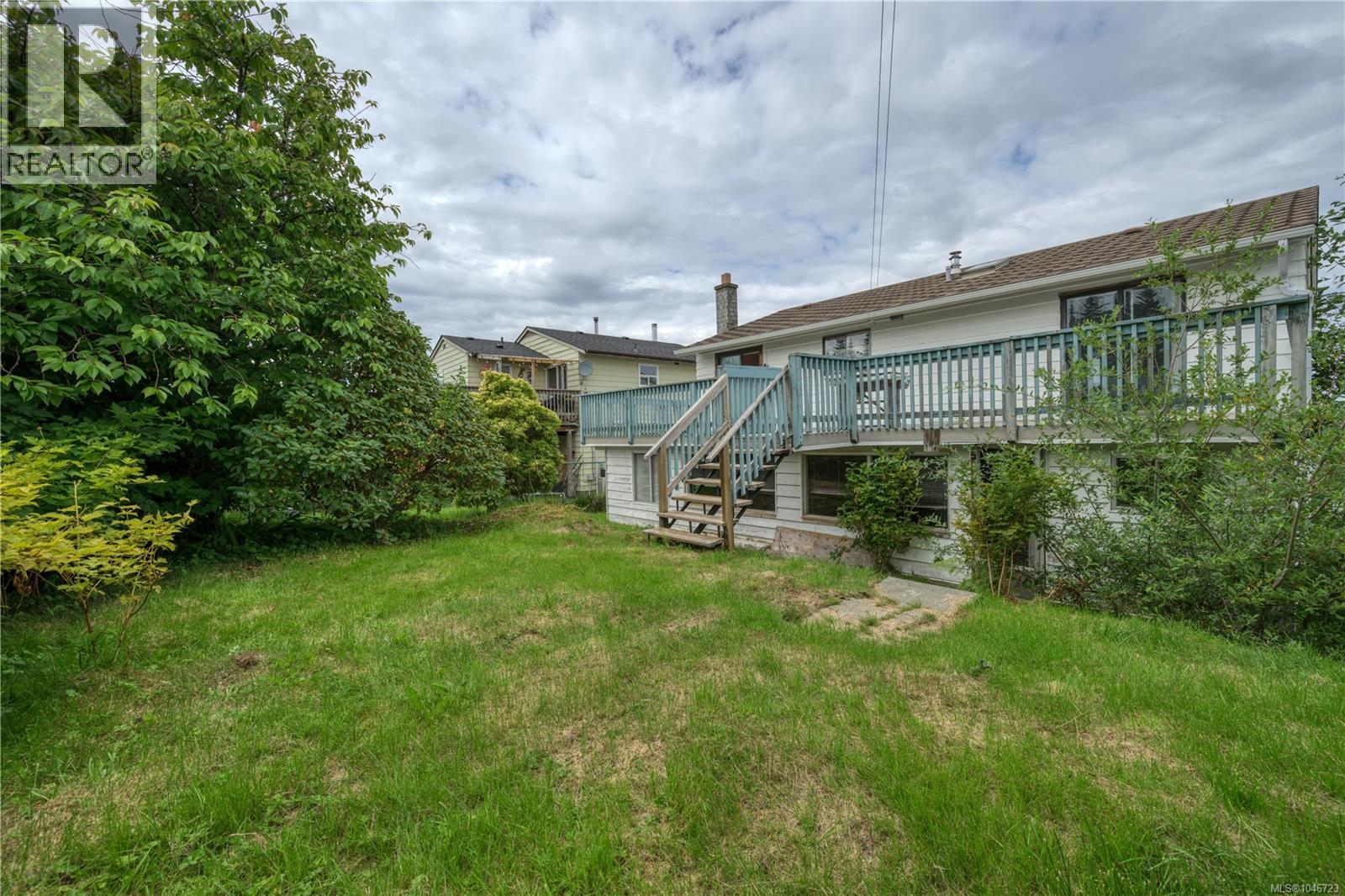 2079 Camosun Cres - Image 15