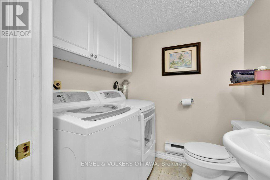 3 Bed, 3 Bath House for Sale in Ottawa – 878 GRENON AVENUE, Ottawa – MLS# X13670704 - Image 31
