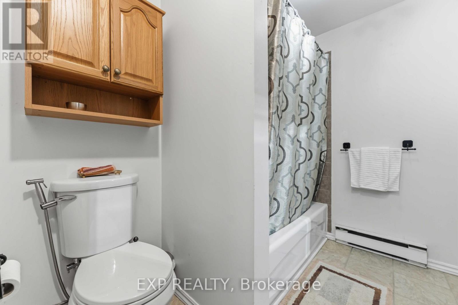 2 Bed, 2 Bath House for Sale in Ottawa – 2 – 320 FENERTY COURT, Ottawa – MLS# X13670888 - Image 21