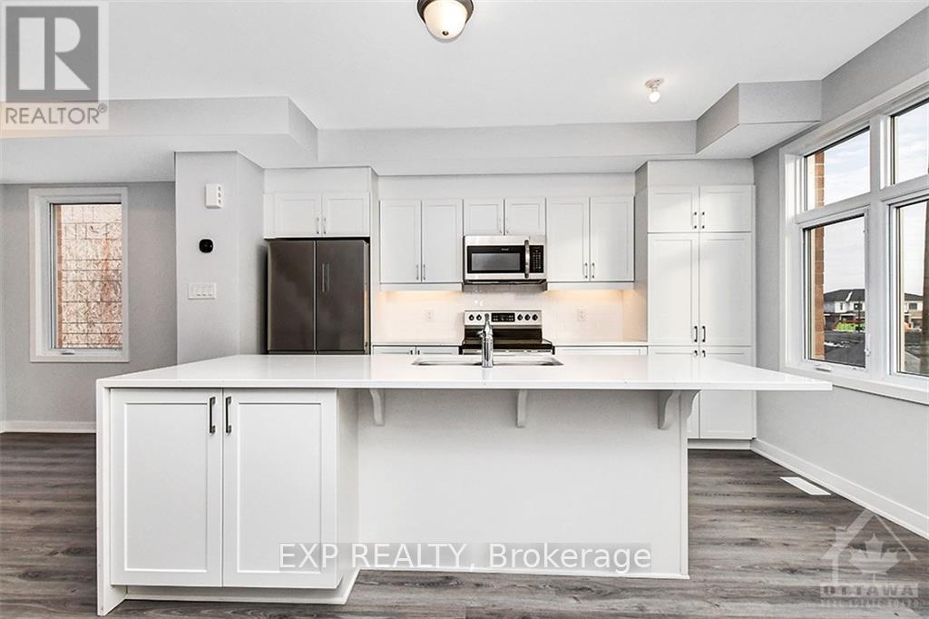 4 Bed, 2 Bath House for Rent in Ottawa – 821 MIKINAK ROAD, Ottawa – MLS# X13670992 - Image 15