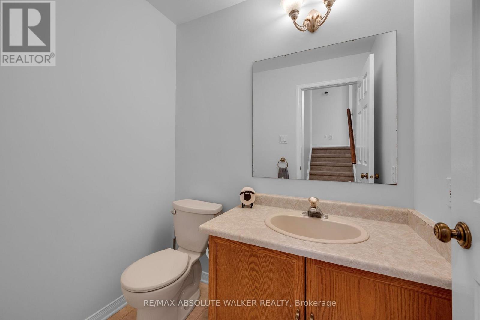 3 Bed, 2 Bath House for Sale in Ottawa – 65 HALLEY STREET, Ottawa – MLS# X13671026 - Image 21