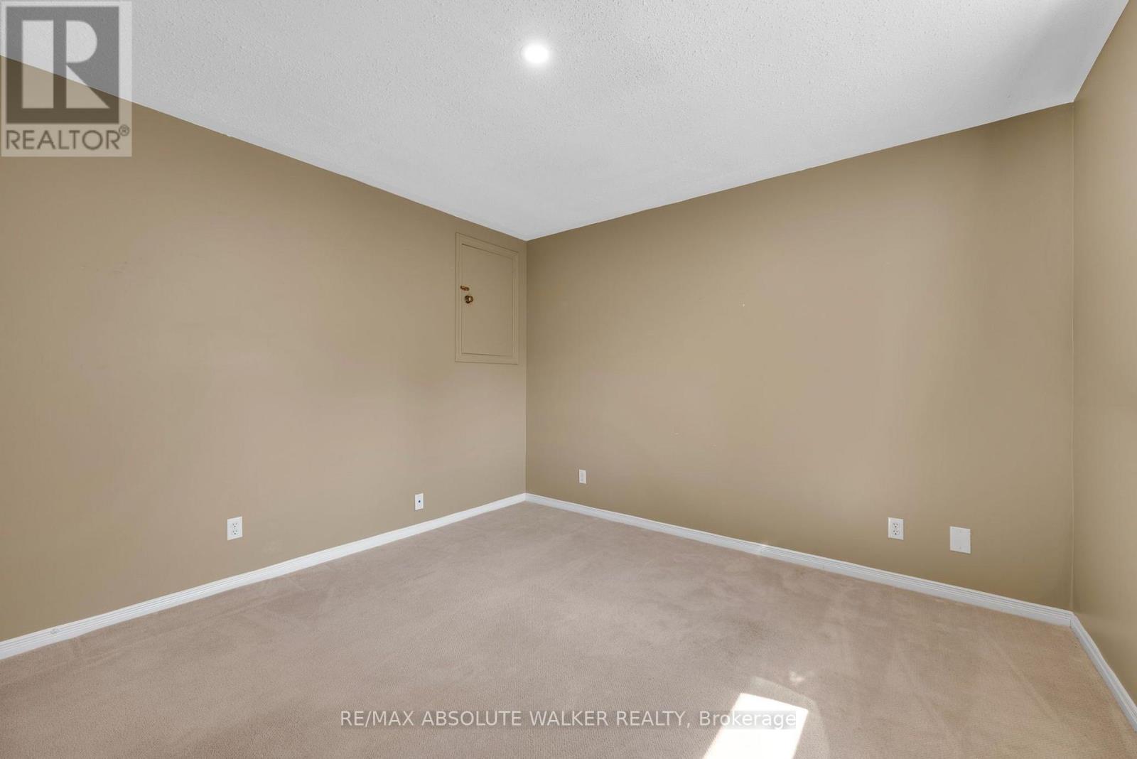 3 Bed, 2 Bath House for Sale in Ottawa – 65 HALLEY STREET, Ottawa – MLS# X13671026 - Image 30