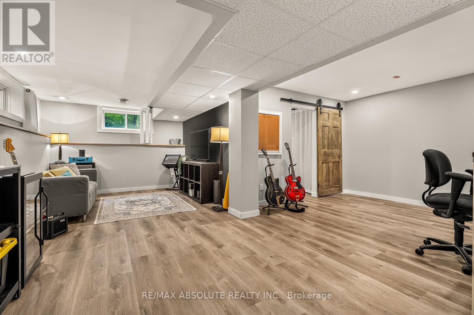 3 Bed, 2 Bath House for Sale in Ottawa – 140 CREEK DRIVE, Ottawa – MLS# X13671050 - Image 39