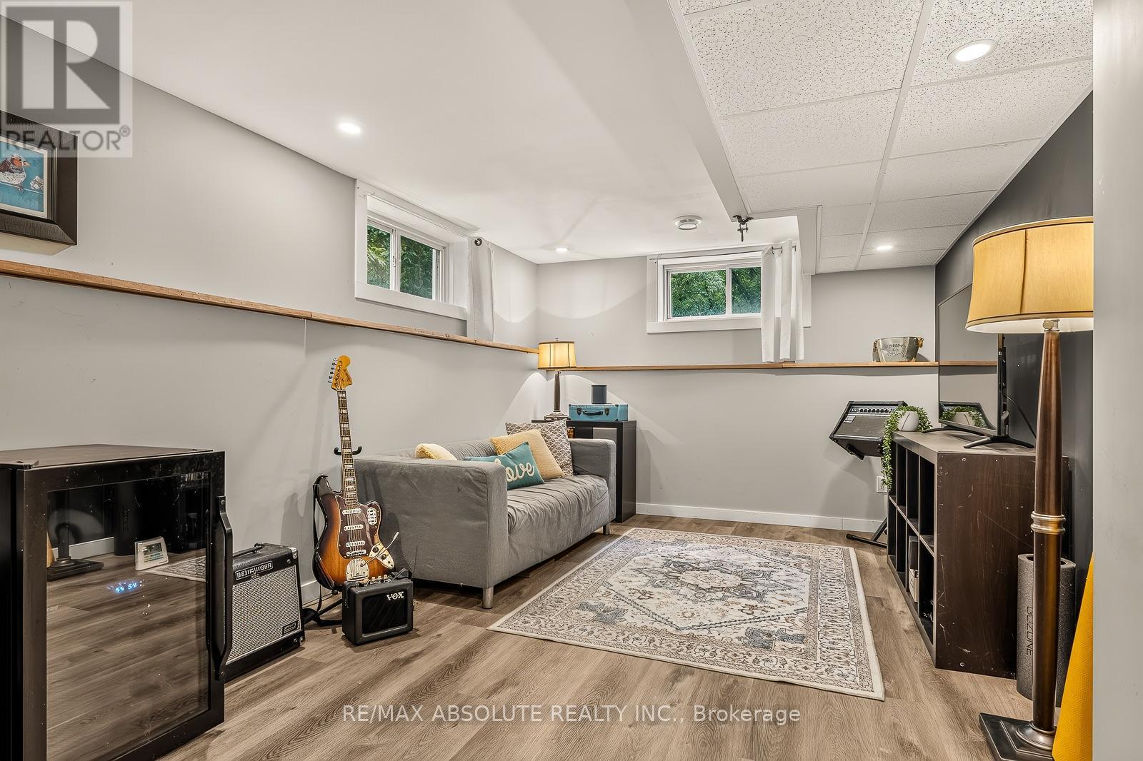 140 CREEK DRIVE - 42