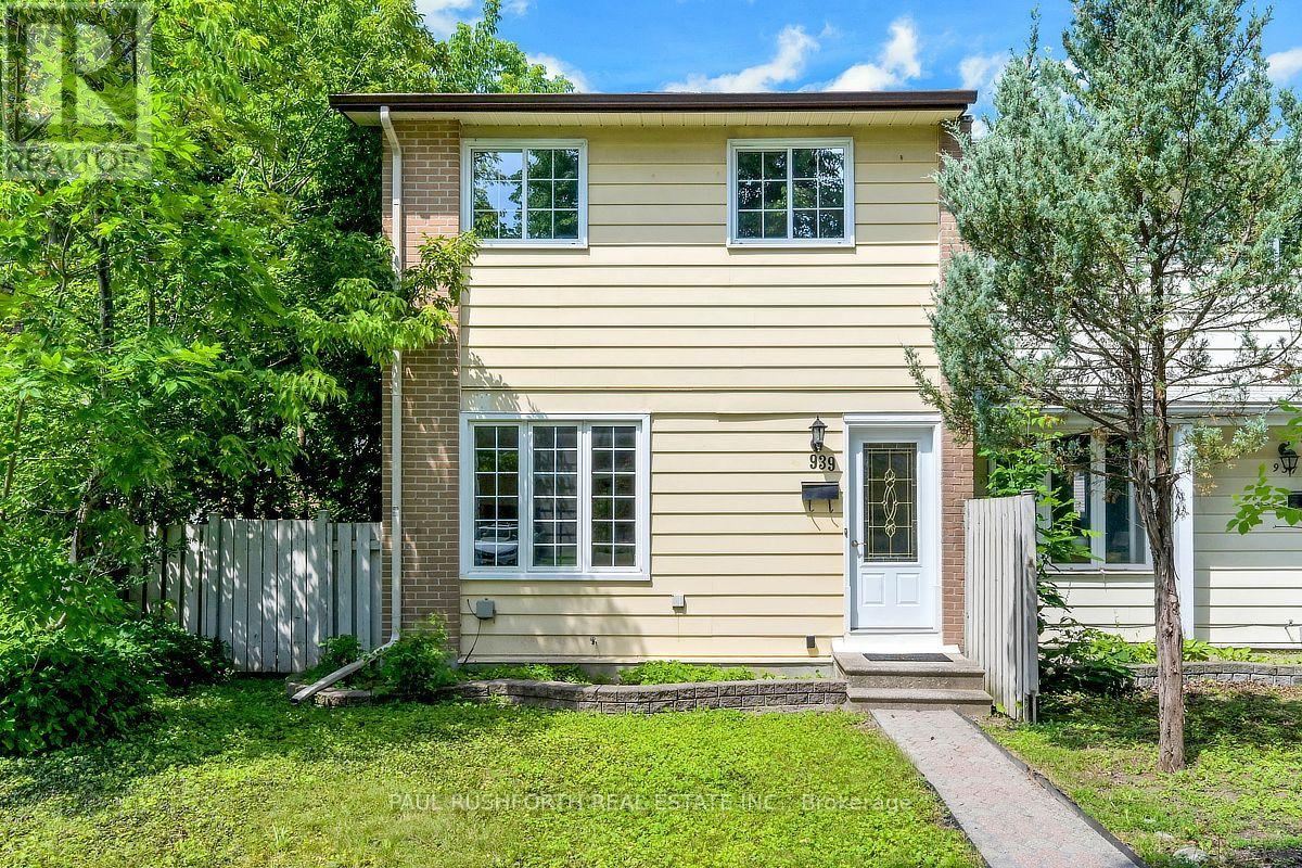 939 Greenbriar Ave
