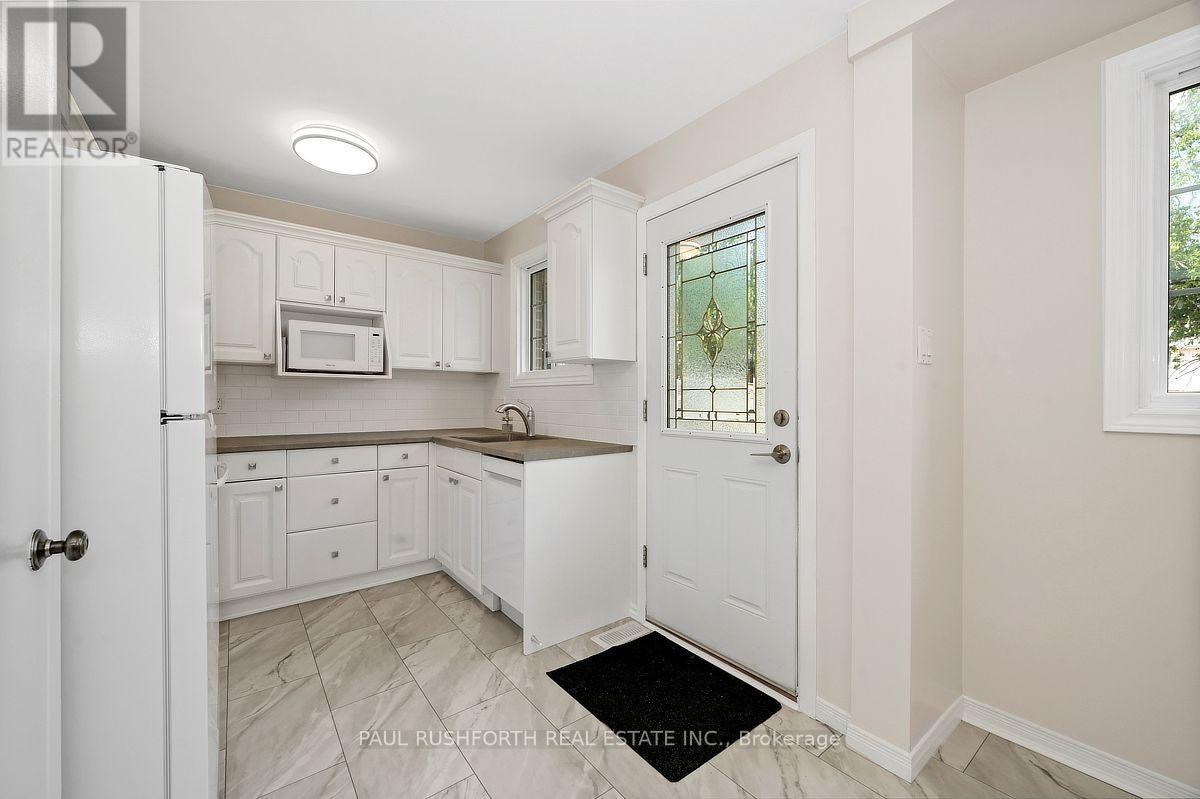 4 Bed, 2 Bath House for Sale in Ottawa – 939 GREENBRIAR AVENUE, Ottawa – MLS# X13671080 - Image 10