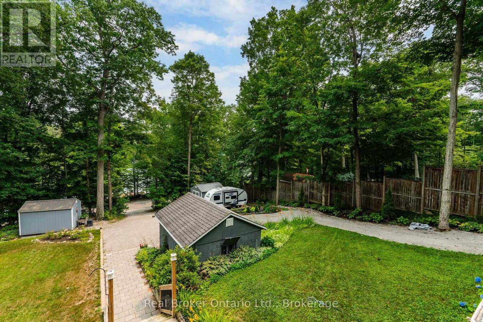 120 FARLAIN LAKE ROAD W - Image 35