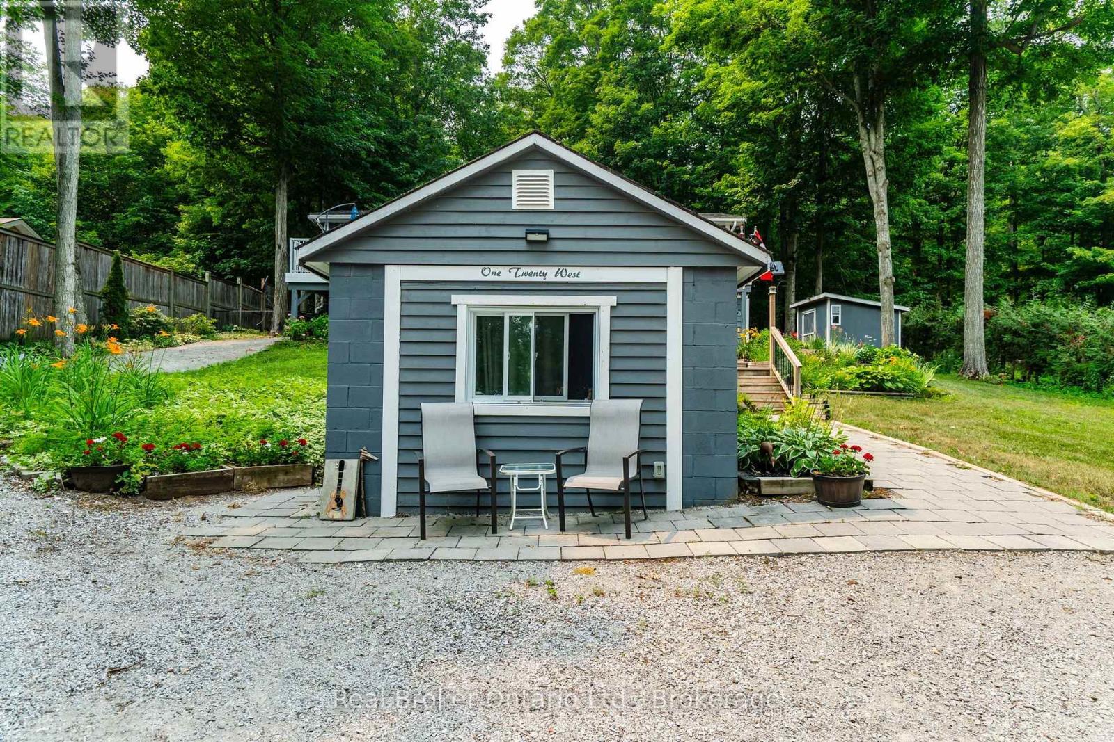 120 FARLAIN LAKE ROAD W - Image 36