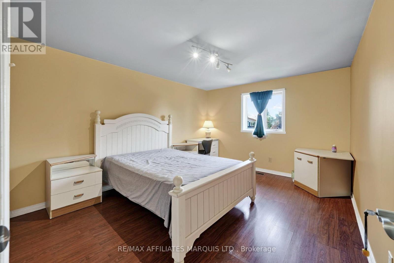672 CHAMPLAIN DRIVE - Image 19