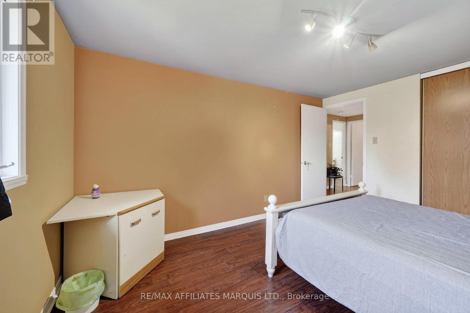 672 CHAMPLAIN DRIVE - Image 20