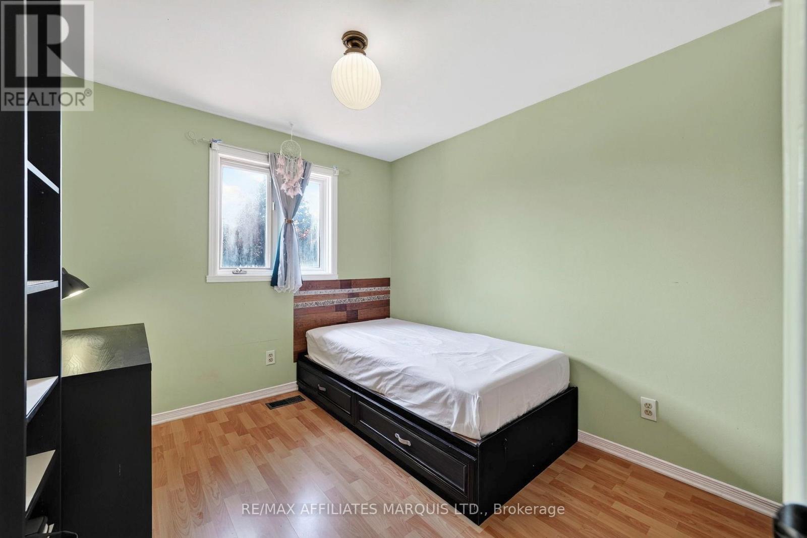 672 CHAMPLAIN DRIVE - Image 21