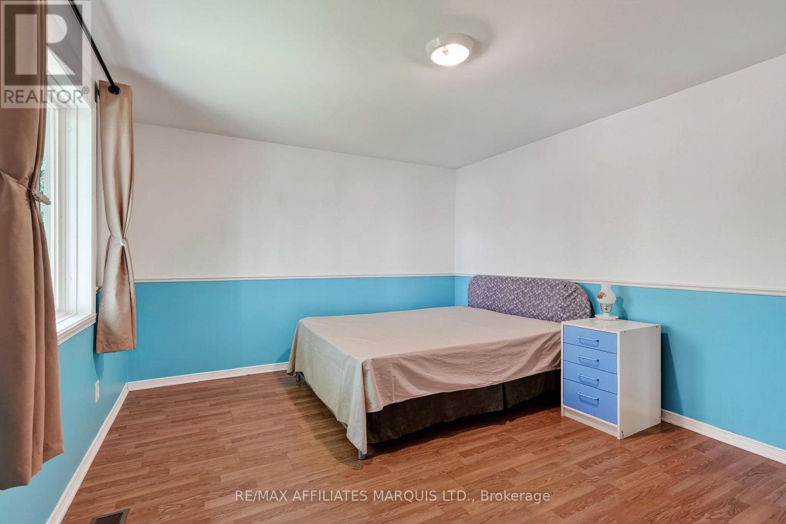 672 CHAMPLAIN DRIVE - Image 27