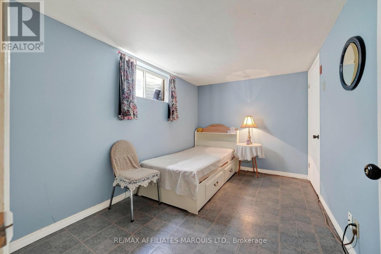 672 CHAMPLAIN DRIVE - Image 34