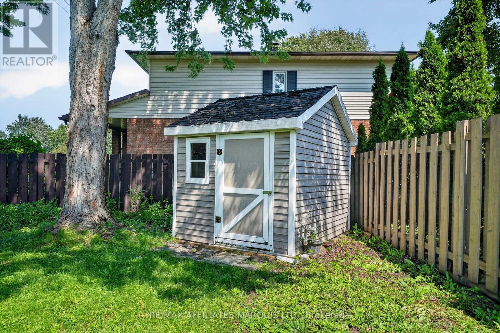 672 CHAMPLAIN DRIVE - 41