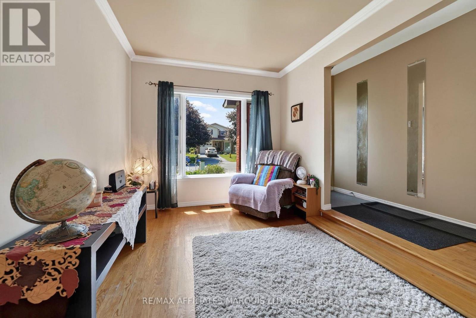 672 CHAMPLAIN DRIVE - Image 8