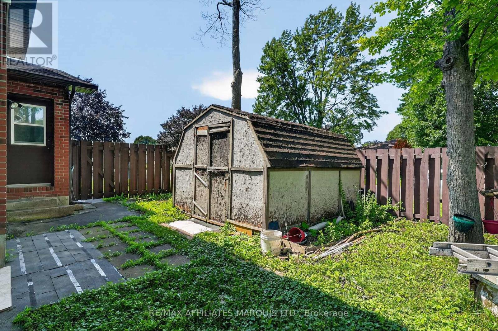 672 CHAMPLAIN DRIVE - Image 45