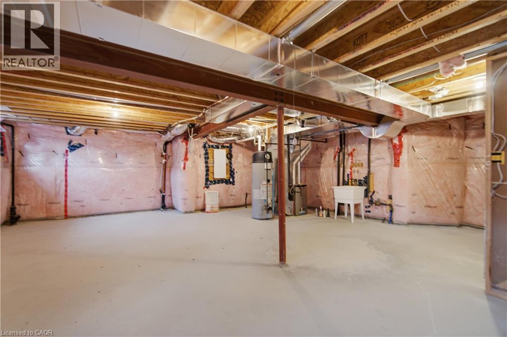 13 CRAFTSMAN Road - Image 39