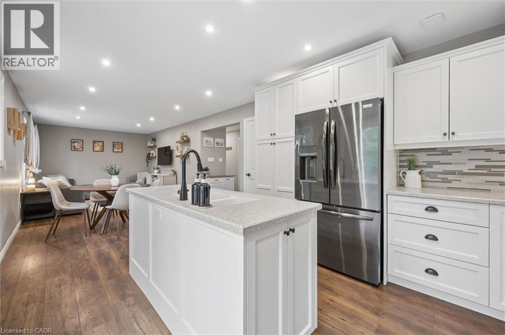 687 CHAMPLAIN Boulevard - Image 14