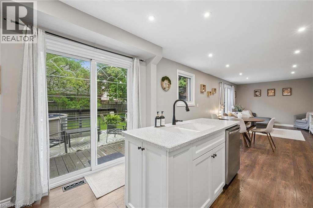 687 CHAMPLAIN Boulevard - 15