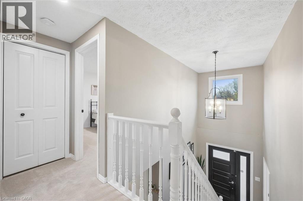 687 CHAMPLAIN Boulevard - Image 18