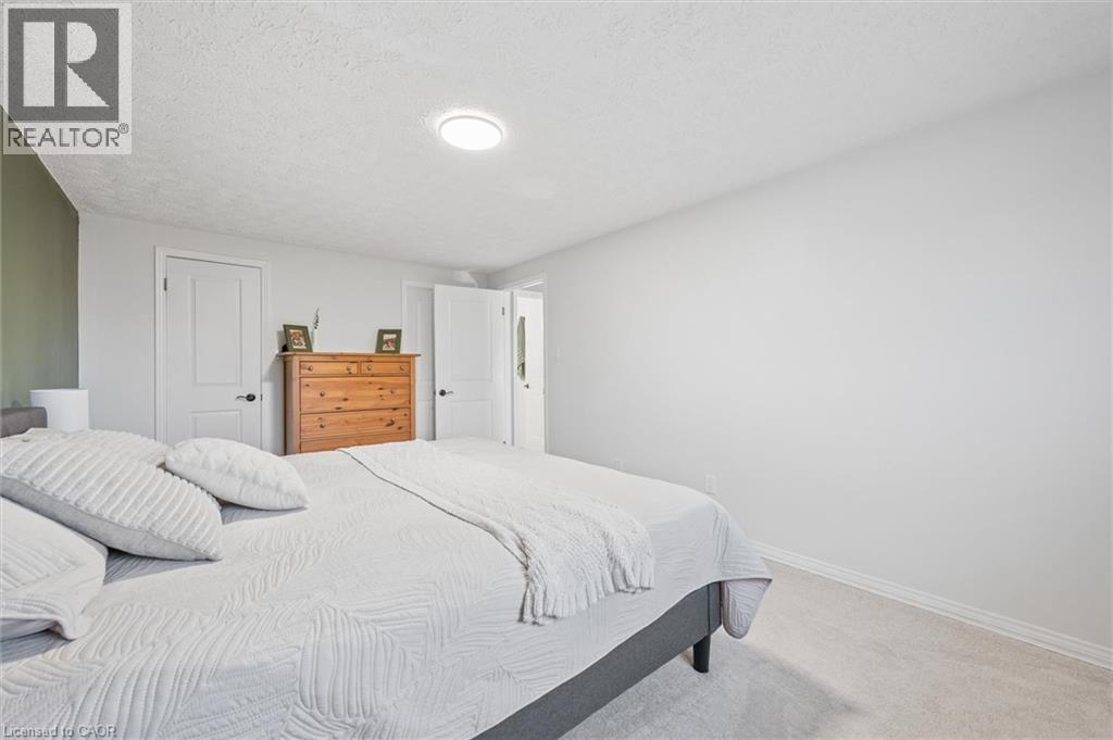 687 CHAMPLAIN Boulevard - 24