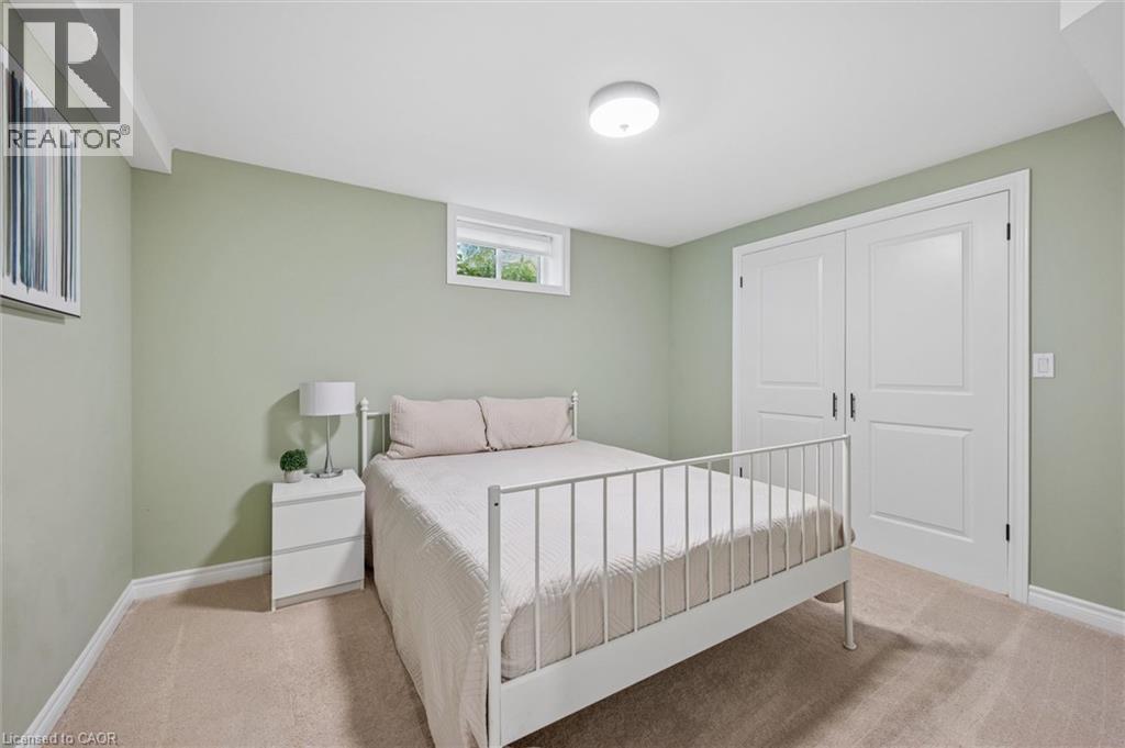 687 CHAMPLAIN Boulevard - Image 34