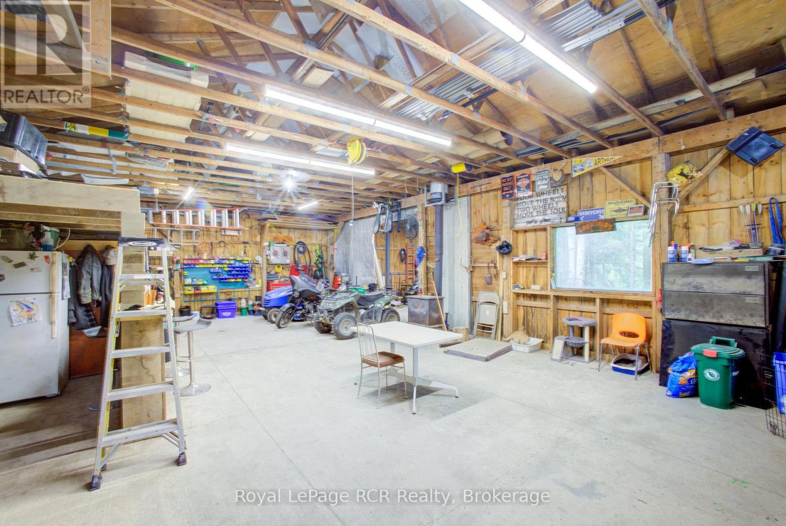8187 WELLINGTON ROAD 109 ROAD - Image 35